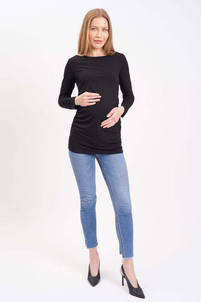 Long-sleeved, round neck plain maternity shirt with side ruching.